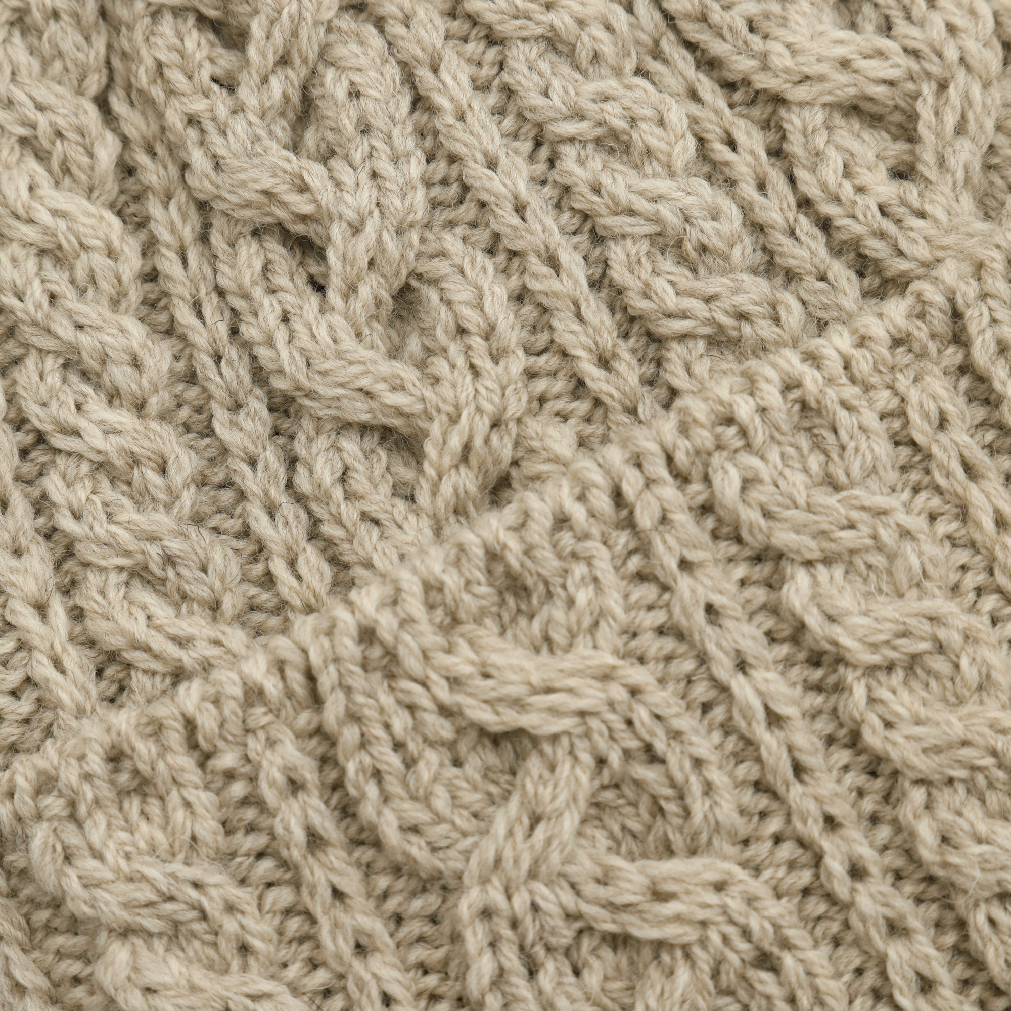 Merino 016 Cable Hat - Mulhacan